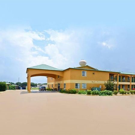 Pine Point Inn & Suites Smithville المظهر الخارجي الصورة